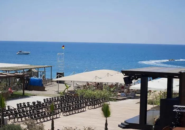 Armas Life Belek ホテル