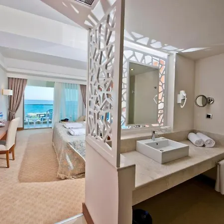 Armas Life Belek 5*
