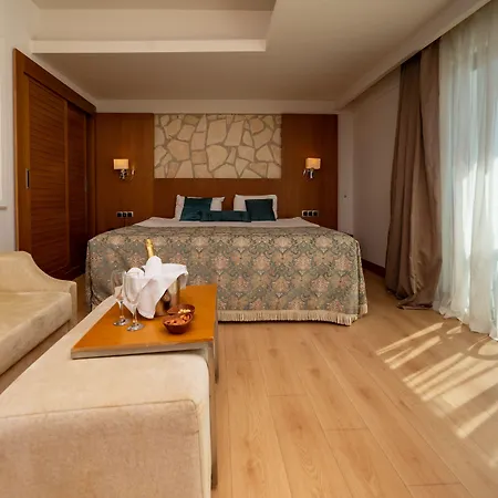 Armas Life Belek Szálloda 5*