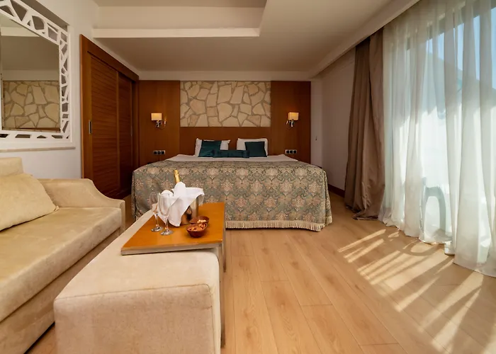 Armas Life Belek فندق 5*