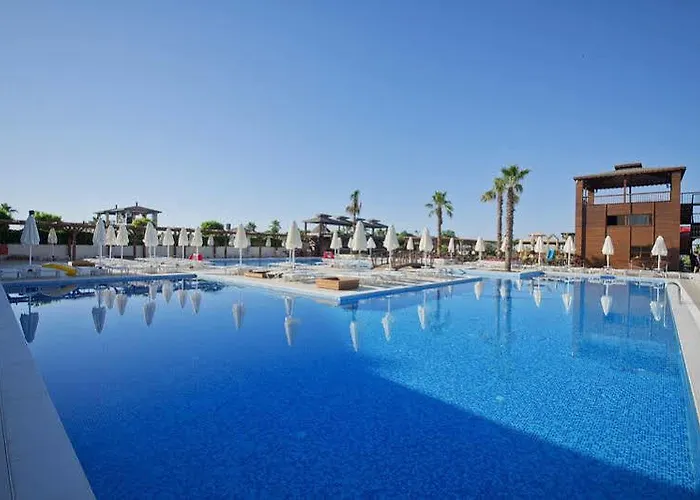 Armas Life Belek 5* بوجازكنت